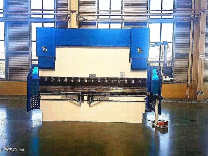 HGWADE-135T/4000 Hydraulic Bending Machine